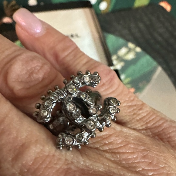 SOLD πCHANEL DOUBLE CC SILVER RING ππ₯π€©π (Size 6.5) - Picture 5 of 11